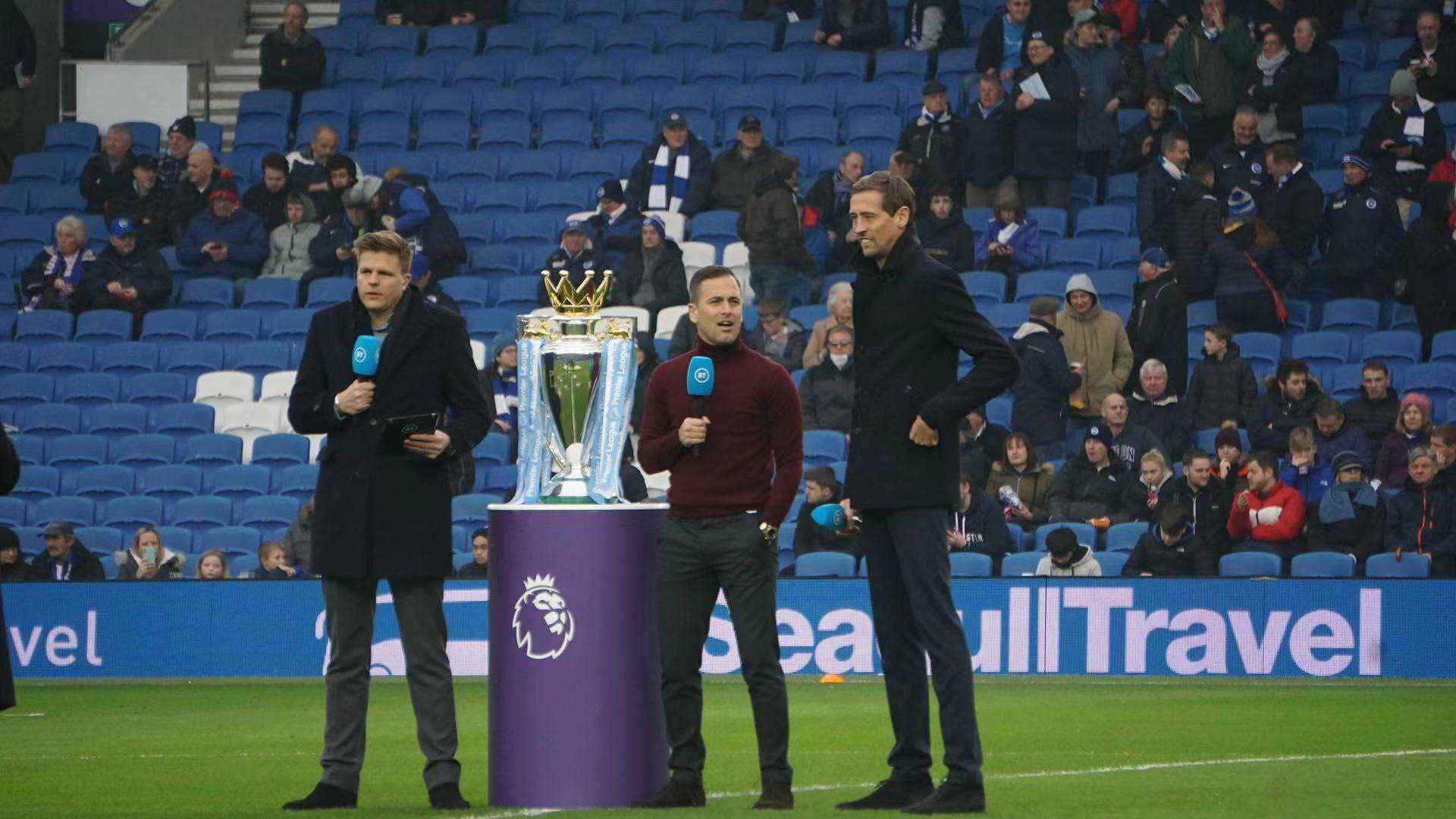 通过引入托 通过引入托