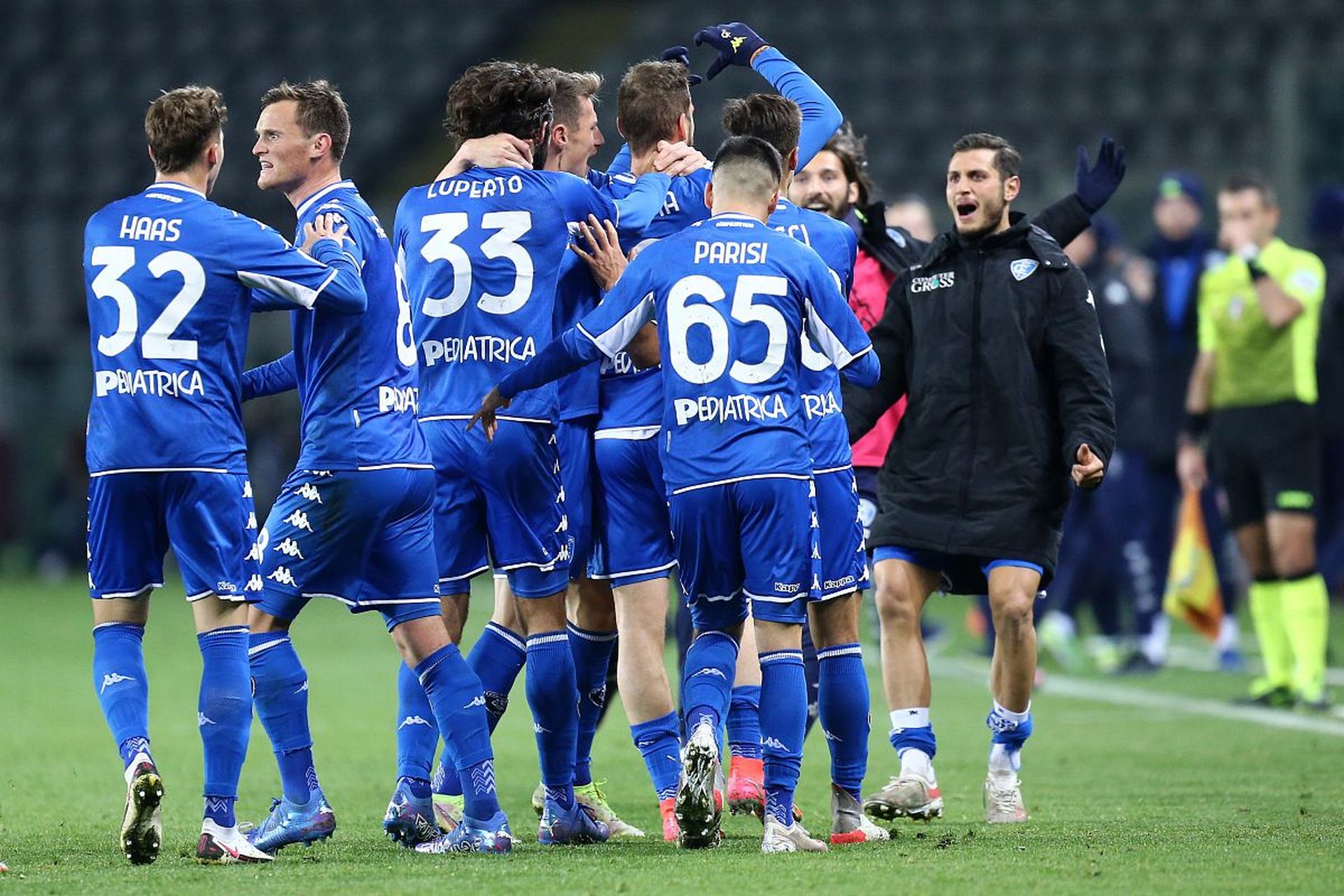 这对他和桑 这对他和桑