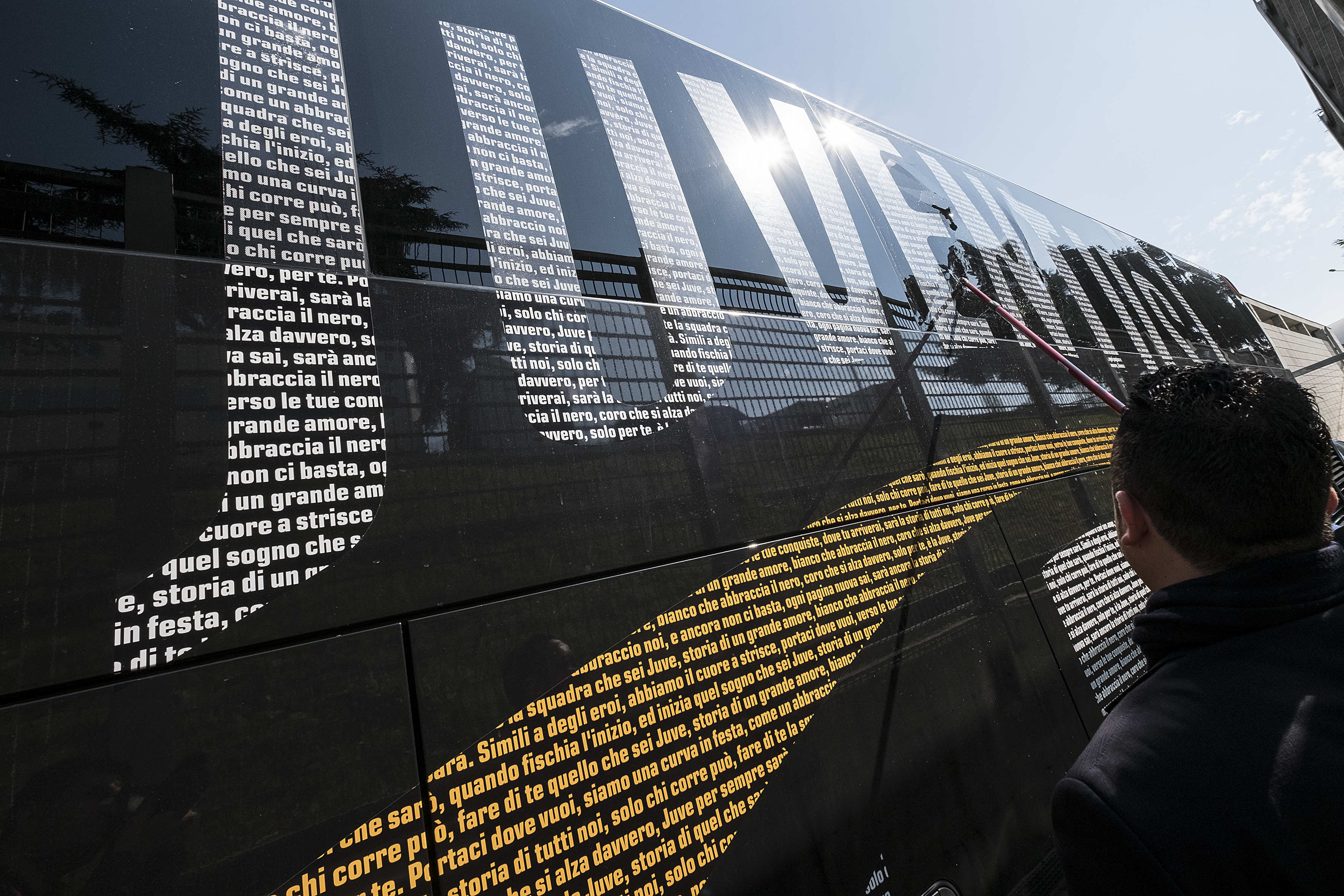 载着故事与 载着故事与